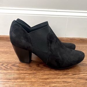 Van Eli Ankle Booties | Black | Women’s Size 9.5